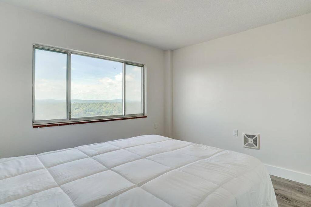 Newly Renovated 1 Bedroom Apartment Near Downtown Gadsden Exterior photo