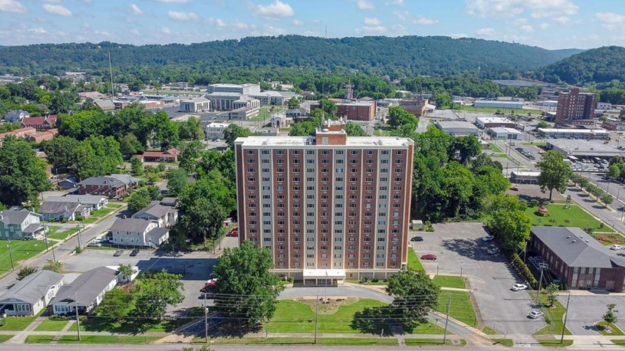 Newly Renovated 1 Bedroom Apartment Near Downtown Gadsden Exterior photo